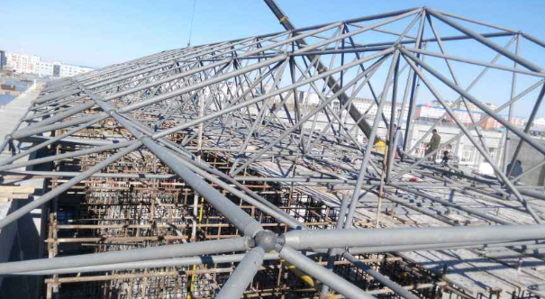 盖州细数网架装配中抉择应用钢结构对室第的优势
